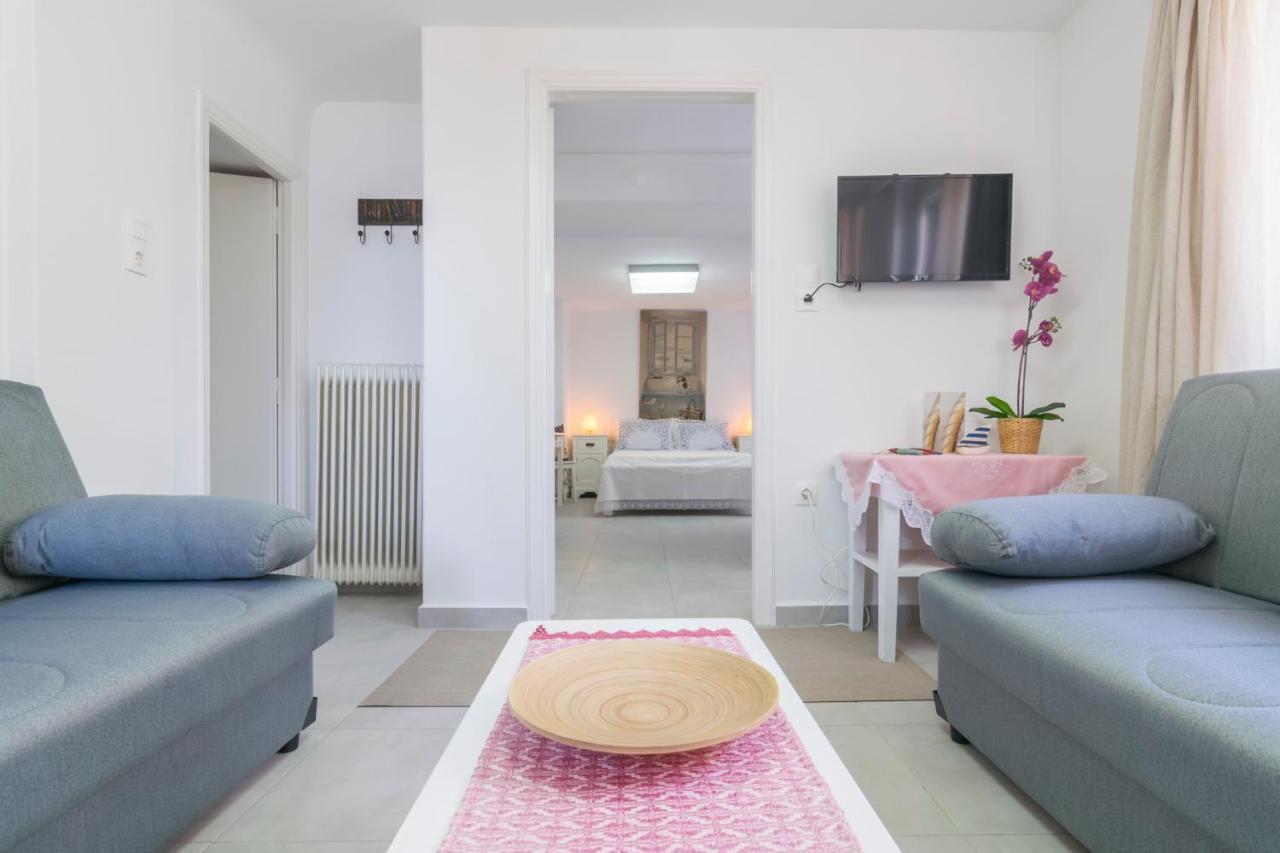 Kourita Garden Apartment With Sea View Near To The Port Of Milos Adamantas Eksteriør billede