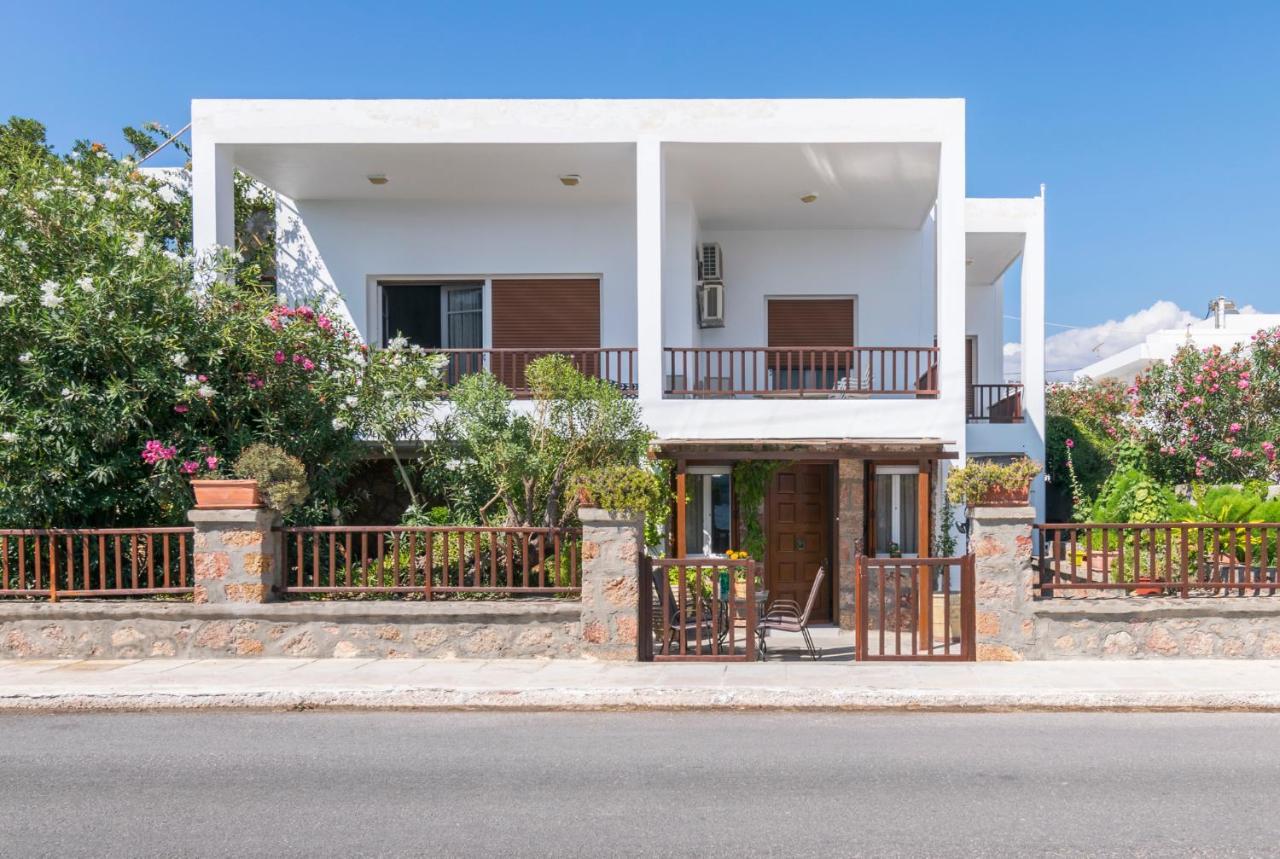 Kourita Garden Apartment With Sea View Near To The Port Of Milos Adamantas Eksteriør billede